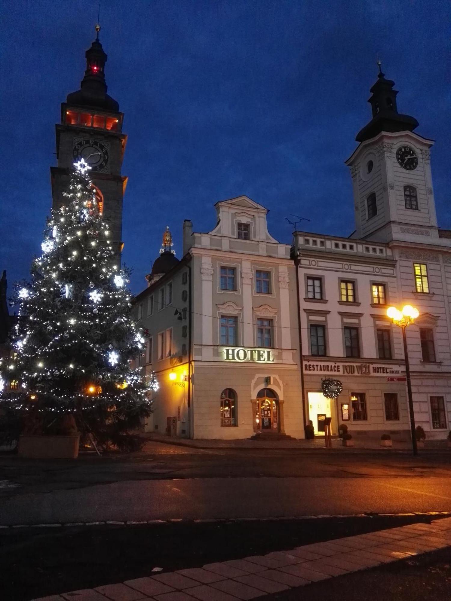 Hotel Vacek Pod Vezi Hradec Králové Exteriör bild